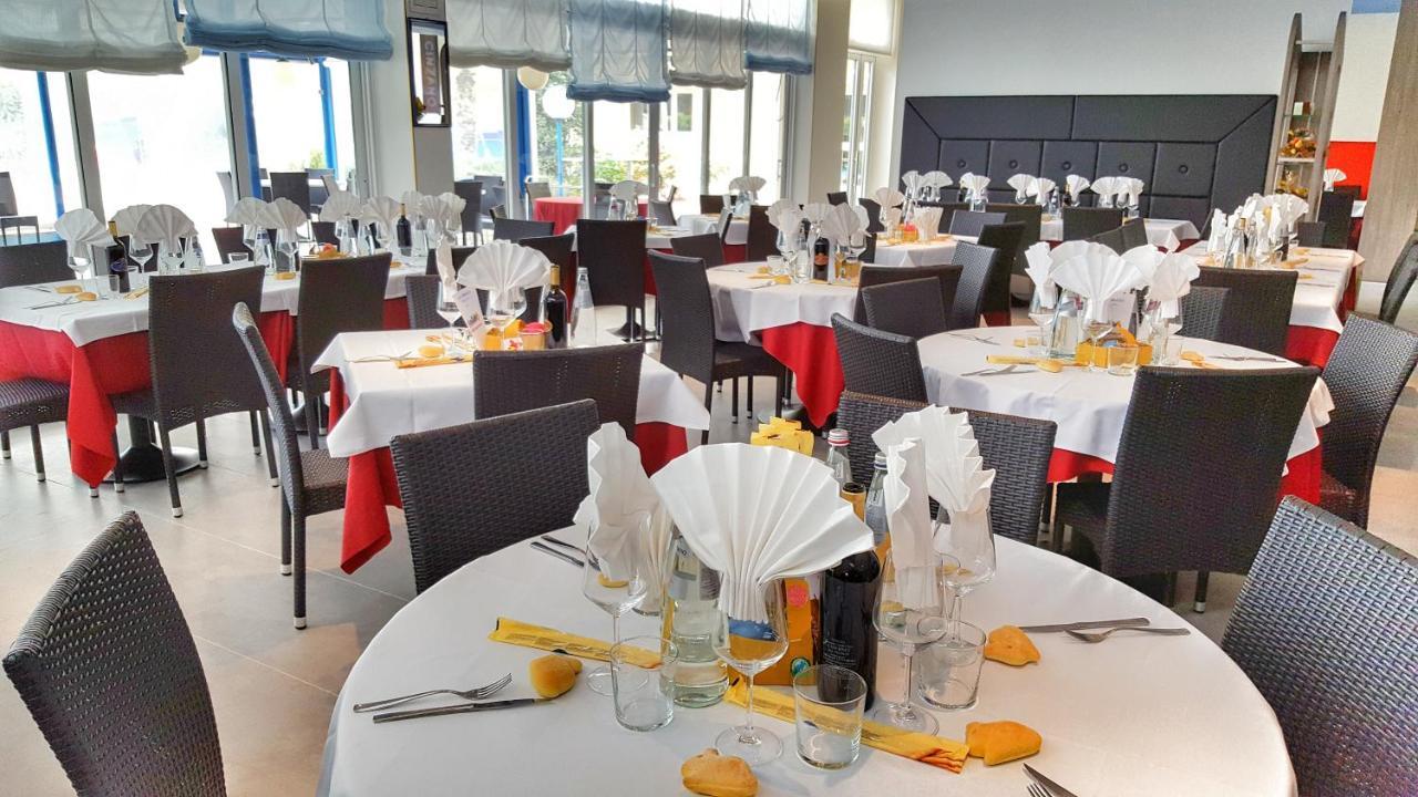 Hotel Alla Terrazza Bibione Bagian luar foto
