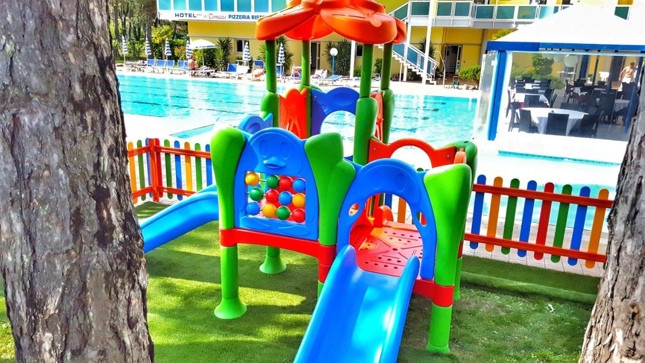 Hotel Alla Terrazza Bibione Bagian luar foto