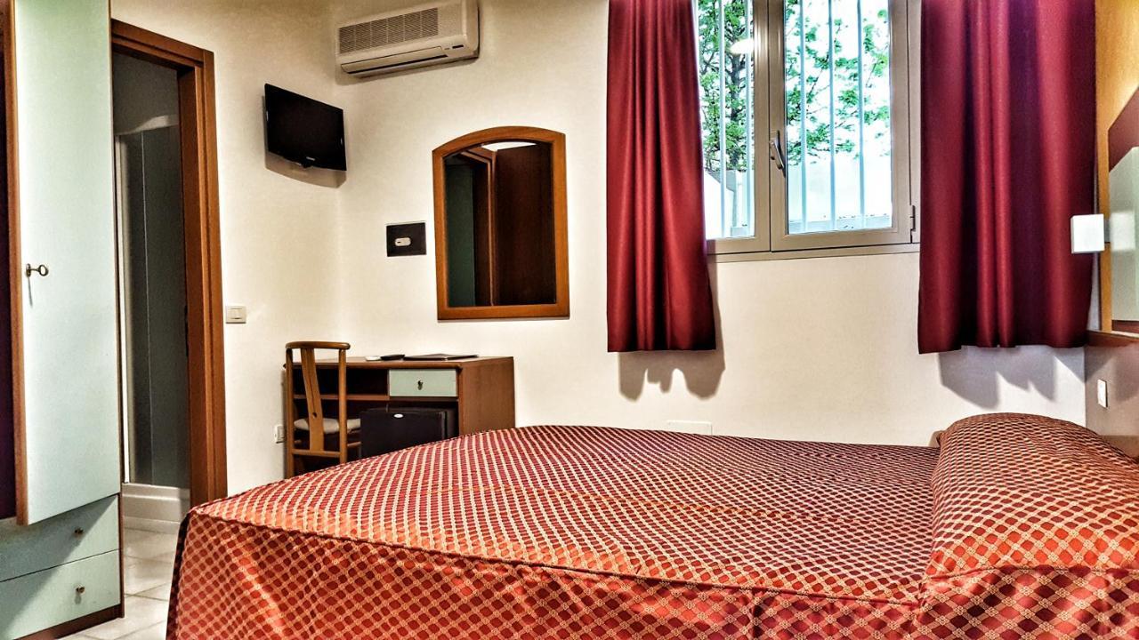 Hotel Alla Terrazza Bibione Bagian luar foto