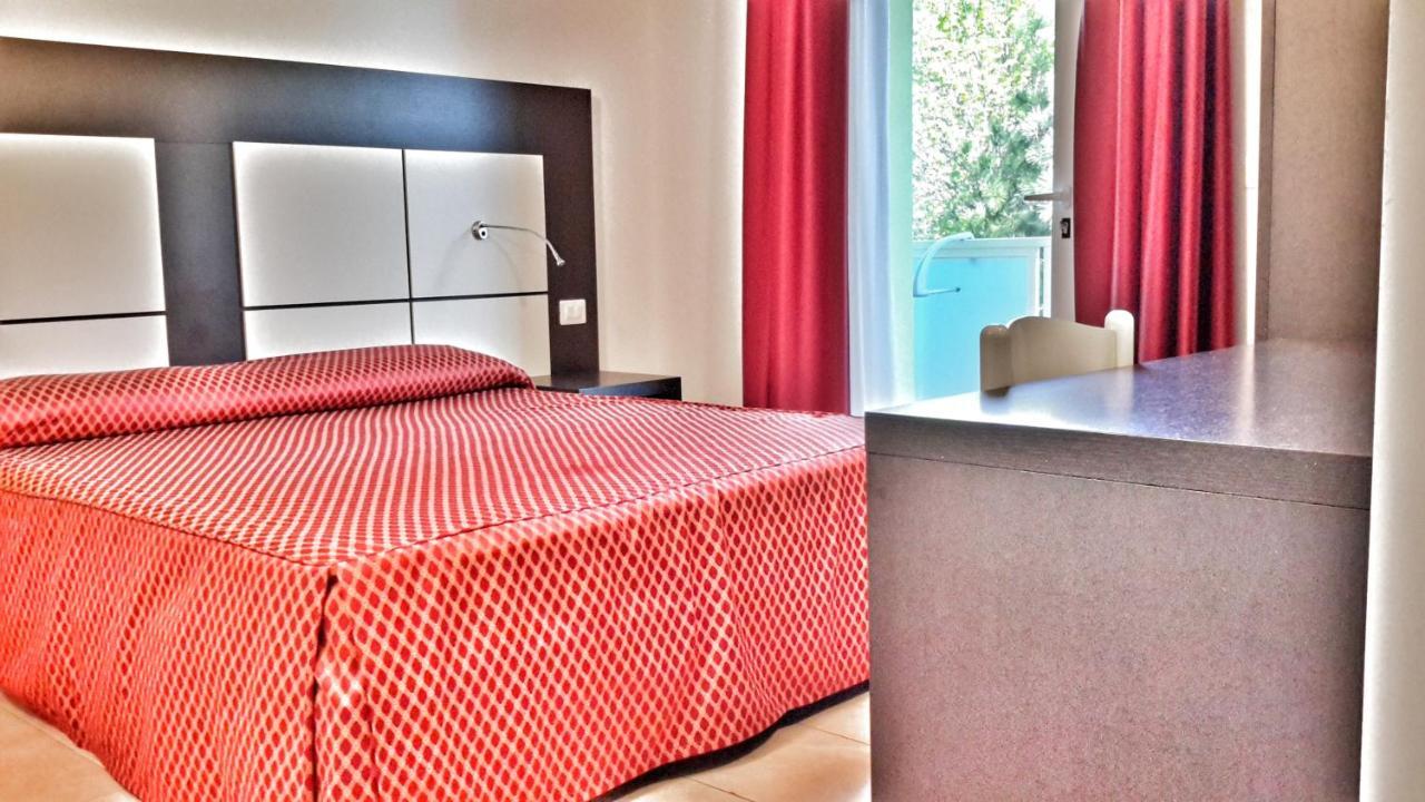 Hotel Alla Terrazza Bibione Bagian luar foto