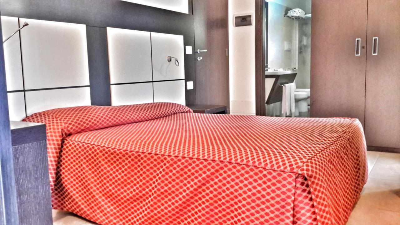 Hotel Alla Terrazza Bibione Bagian luar foto