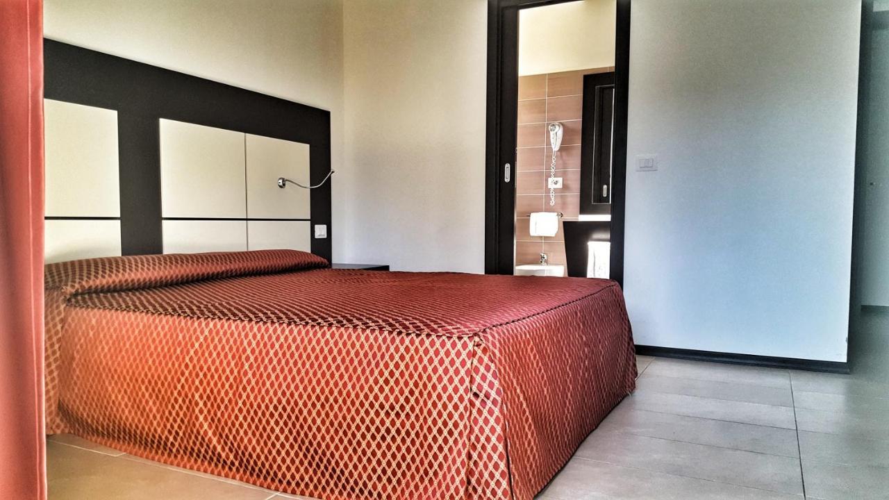 Hotel Alla Terrazza Bibione Bagian luar foto