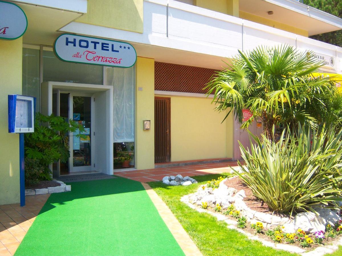 Hotel Alla Terrazza Bibione Bagian luar foto