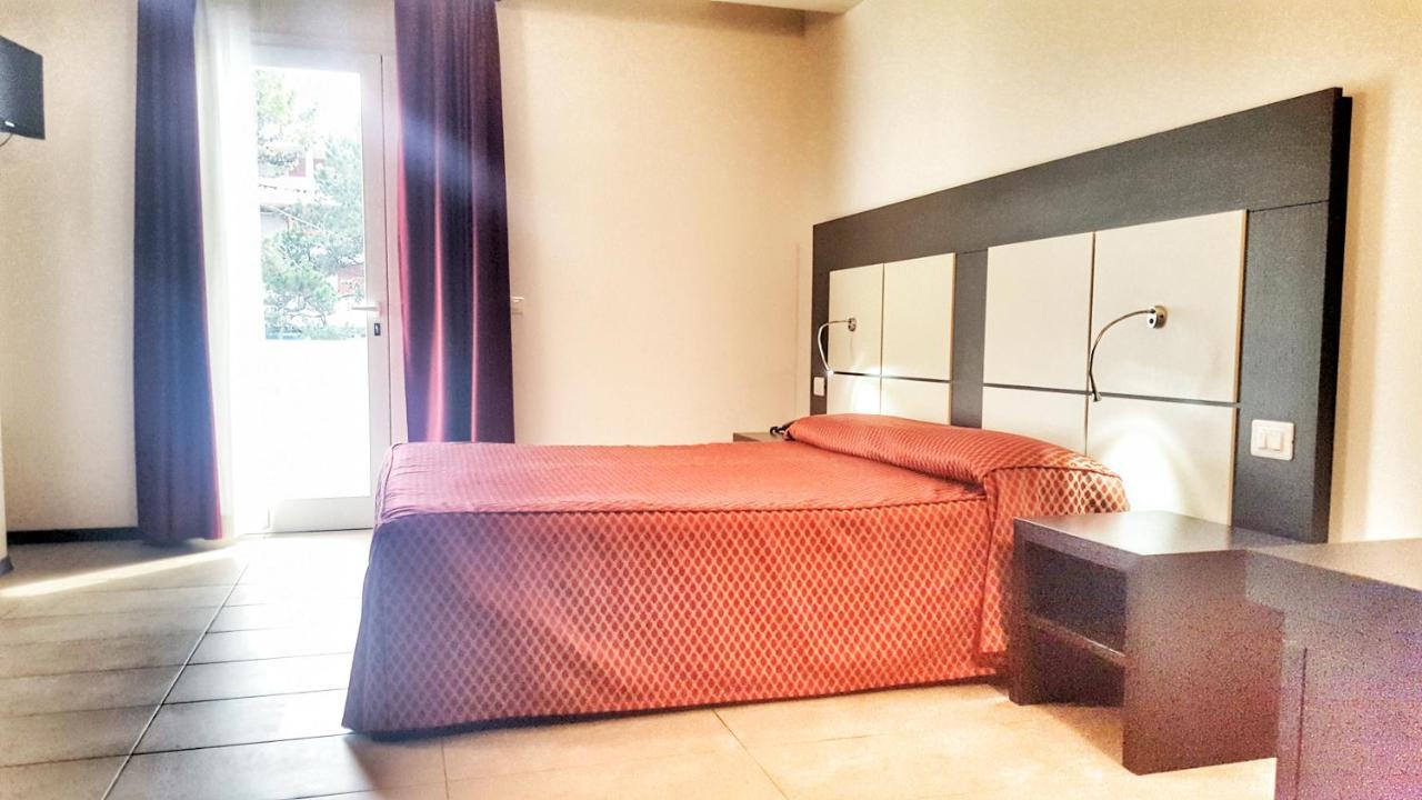 Hotel Alla Terrazza Bibione Bagian luar foto