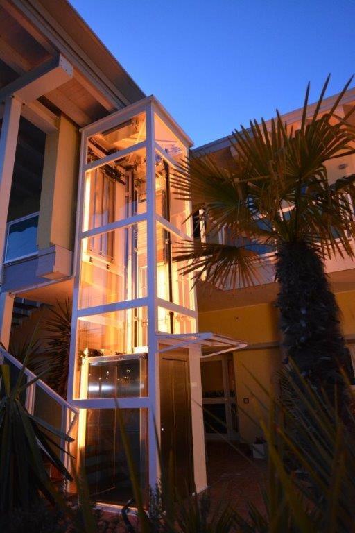 Hotel Alla Terrazza Bibione Bagian luar foto